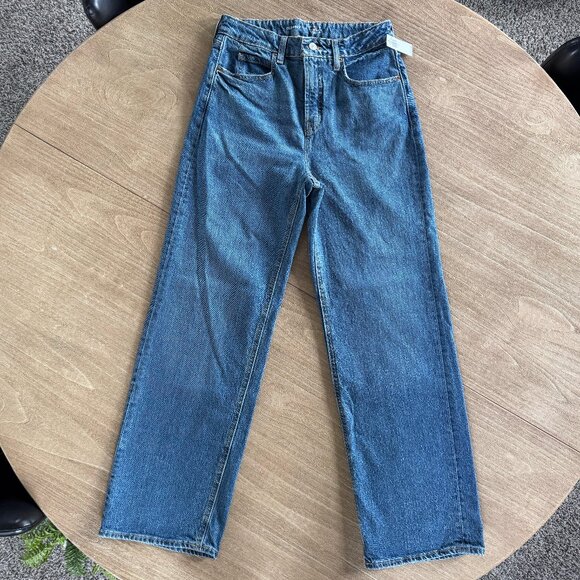 NWT Old Navy Extra High Rise Curvy Wide Leg Jeans, Size 4 - Picture 3 of 8